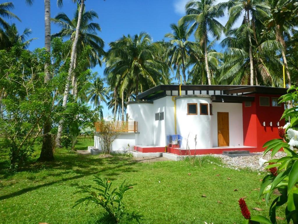 Somewhere Else Boutique Resort Mambajao Room photo